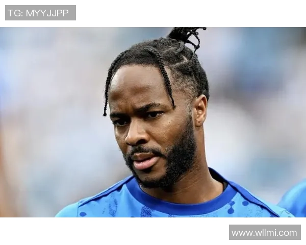 《笑翻全场的足球巨星：球场上的搞笑瞬间与奇葩风采》