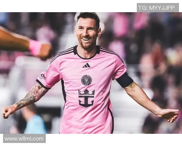 足球界斜眼球星的成长之路与他背后的传奇故事 足球界斜眼球星的成长之路与他背后的传奇故事